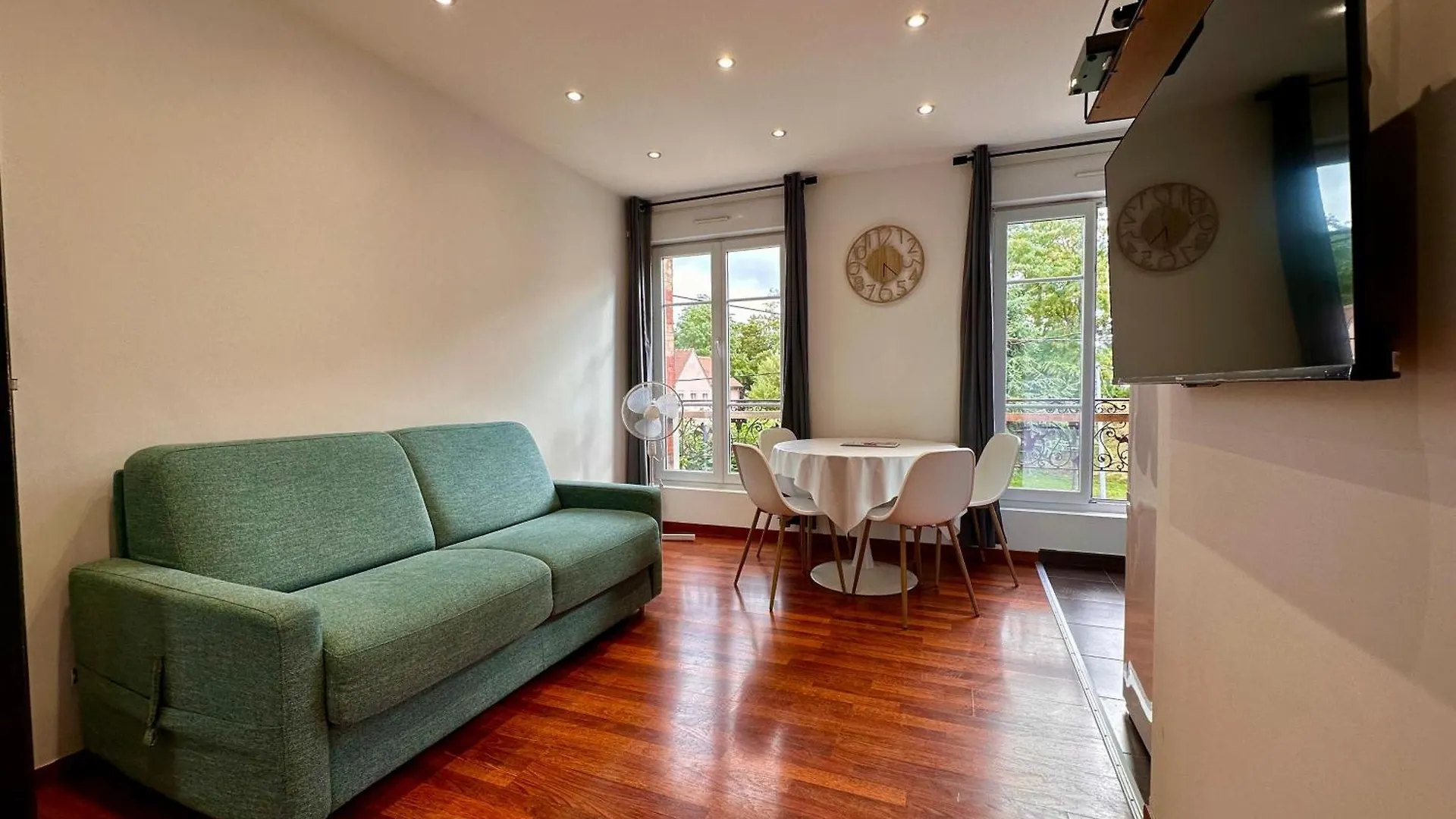 Residence 4T - 33 Bis Avenue Gaston Chauvin contacts
