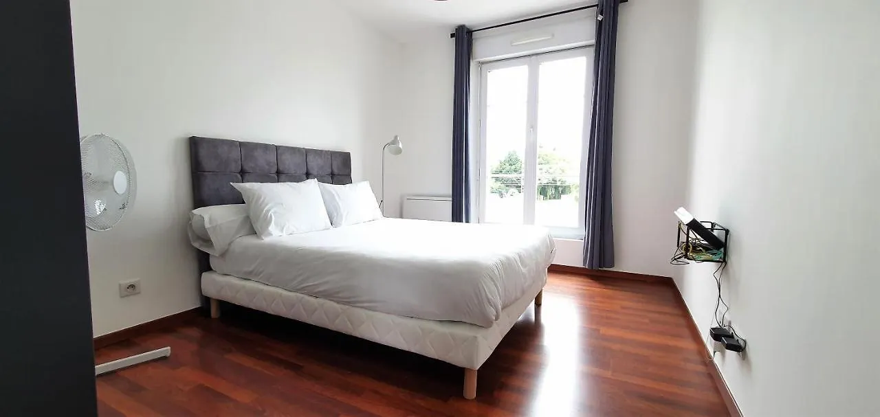 Residence 4T - 33 Bis Avenue Gaston Chauvin أولناي سو بوا شقة